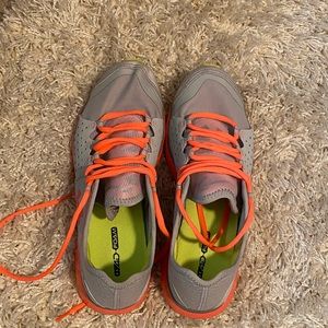 Under Armour Sneakers